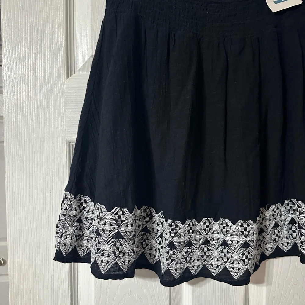 NWT Old Navy Black Skater Mini Skirt with Pleated Embellishments - Picture 9 of 13